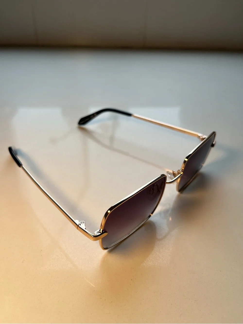 QUAY TTYL Rectangle Sunglasses in Gold / Smoke Polarized Lens - NWT